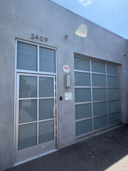 Primary Photo Of 2409 W Empire Ave, Burbank Loft Creative Space For Lease