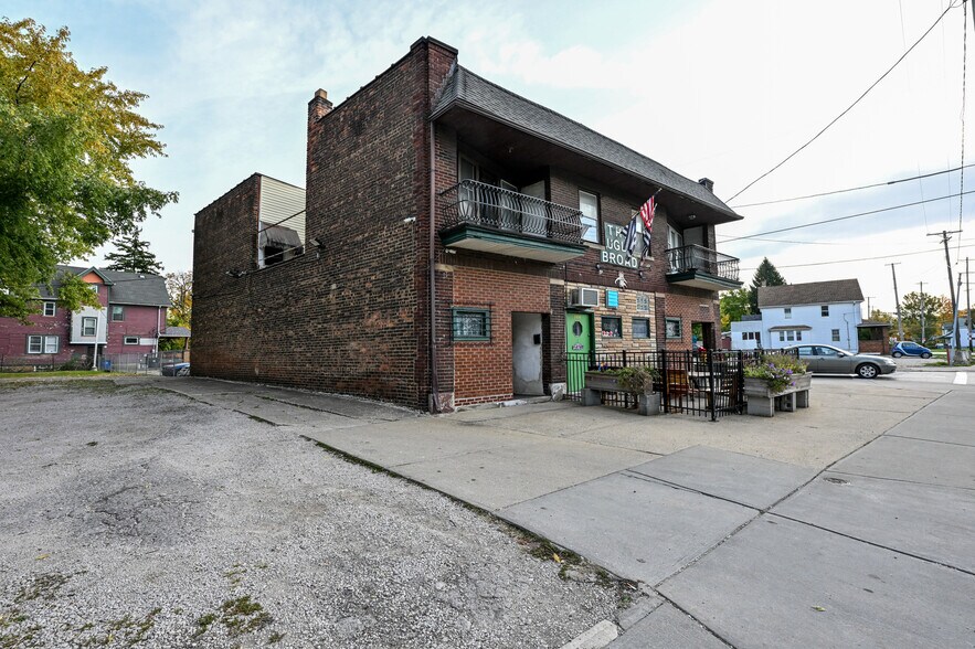 More Photos Of 3908 Denison Ave, Cleveland General Retail For Sale