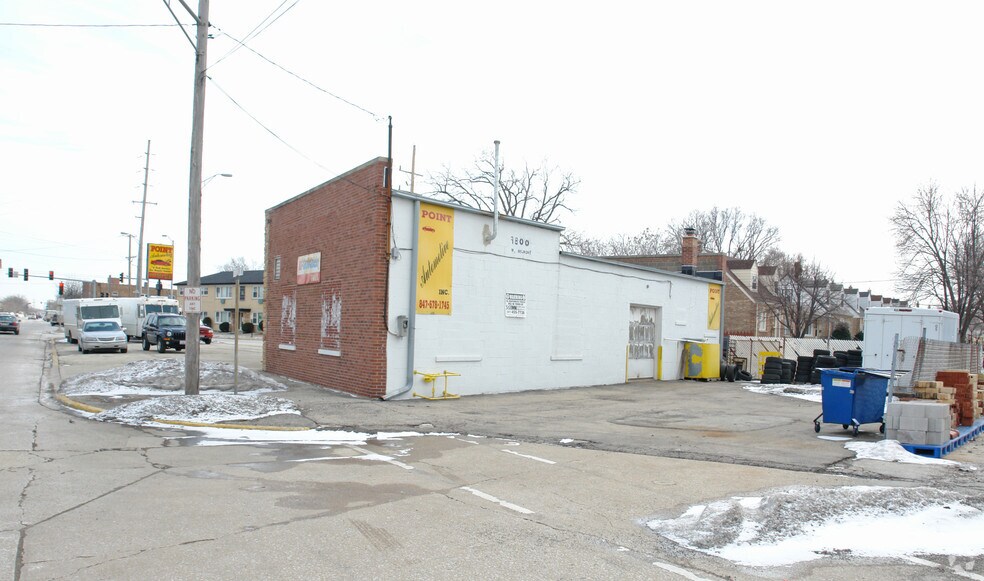 More Photos Of 9800 W Belmont Ave, Franklin Park Auto Repair For Sale