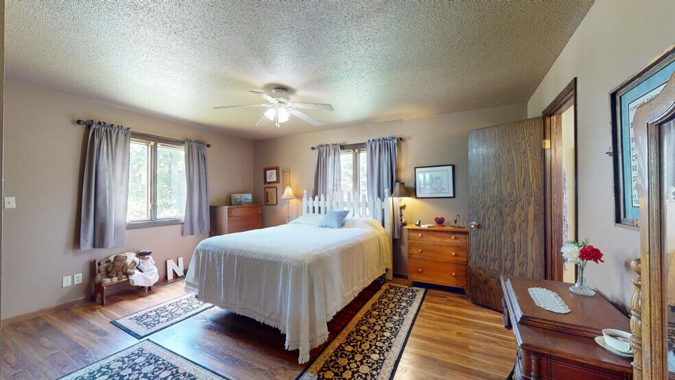 More Photos Of 17069 400th St, Leland Contractor Storage Yard For Sale