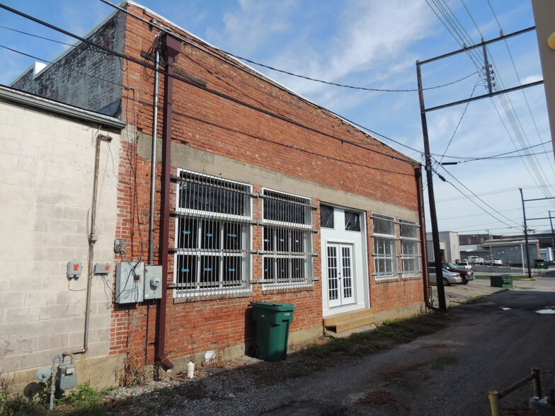 More Photos Of 111 S Main St, Sapulpa Storefront For Sale