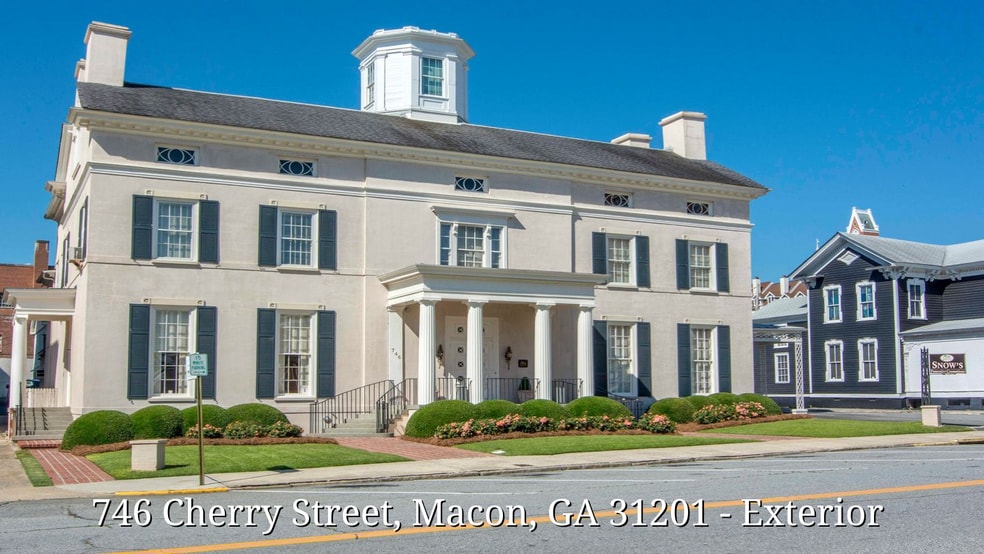 More Photos Of 746 Cherry St, Macon-Bibb Religious Facility For Sale