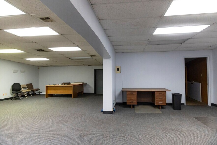 More Photos Of 301 G St, Exeter Landfill For Sale