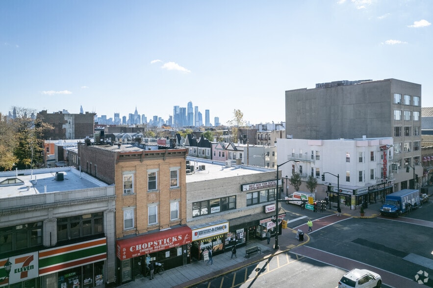 More Photos Of 4900-4902 Bergenline Ave, Union City Storefront Retail Office For Lease