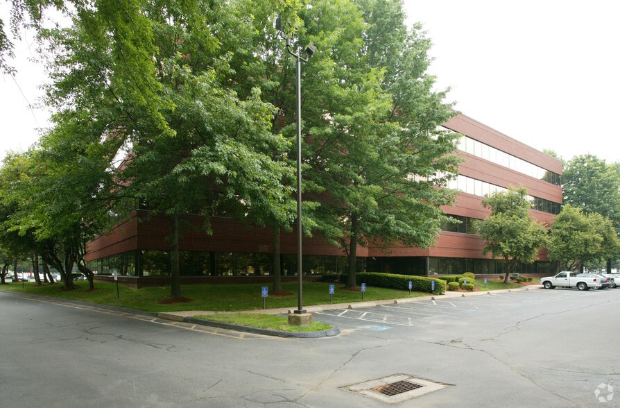 More Photos Of 55 Hartland St, East Hartford Office For Lease