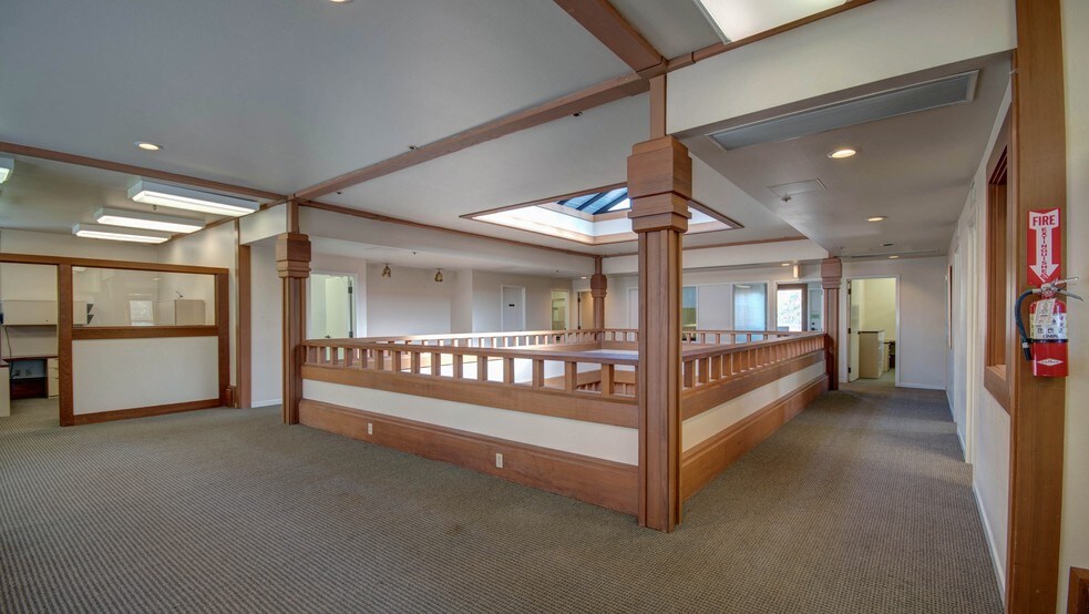 More Photos Of 915 Diablo Ave, Novato Office For Sale