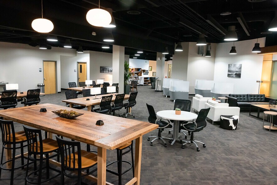 More Photos Of 8701 Maitland Summit Blvd, Orlando Health Club For Lease