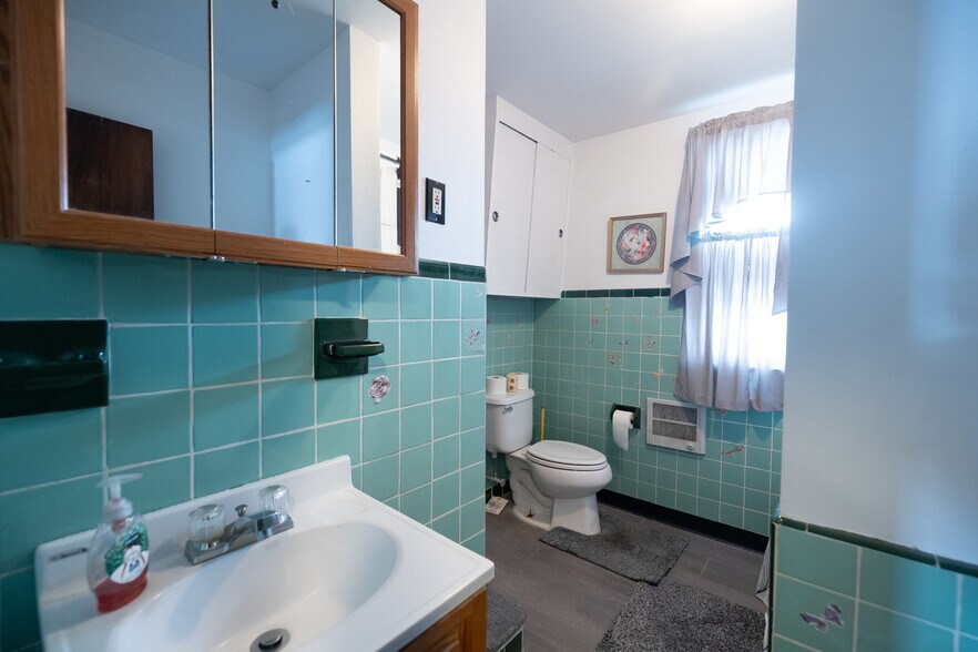 More Photos Of 1017 Market St, Gloucester City Medical For Sale