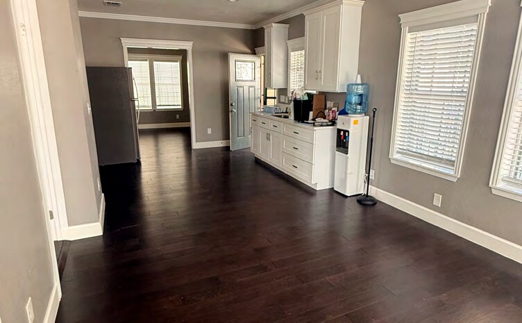 More Photos Of 2003 W Commerce St, San Antonio Loft Creative Space For Lease