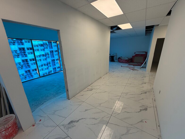 More Photos Of 777-799 E Oakland Park Blvd, Oakland Park Unknown For Lease