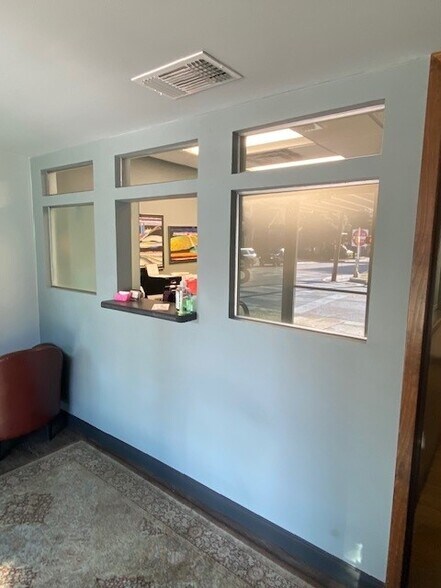 More Photos Of 530 Lexington Ave, San Antonio Medical For Sale