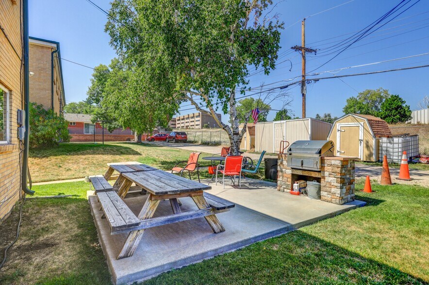 More Photos Of 809-825 Oak St, Lakewood Apartments For Sale