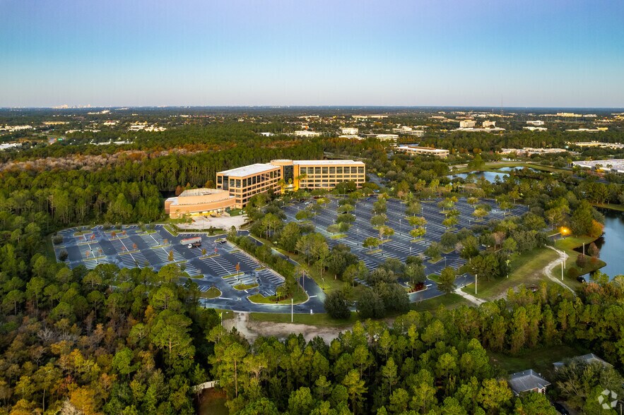 More Photos Of 2300 Discovery Dr, Orlando Office For Lease