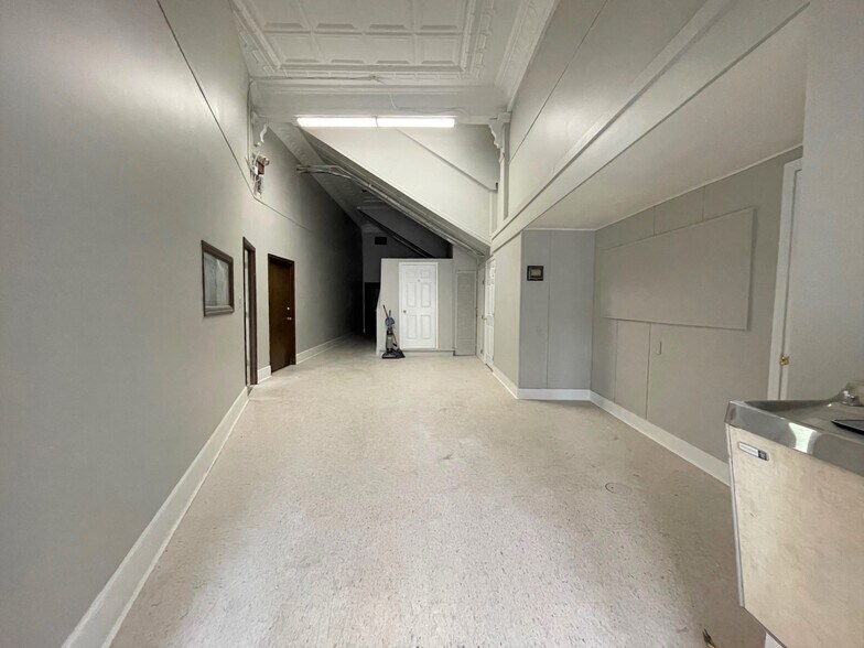 More Photos Of 201 W Morgan St, Wadesboro Office For Sale