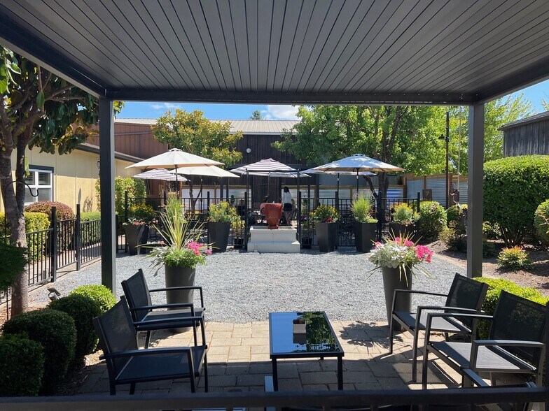 More Photos Of 258 N Kutch St, Carlton Storefront For Sale