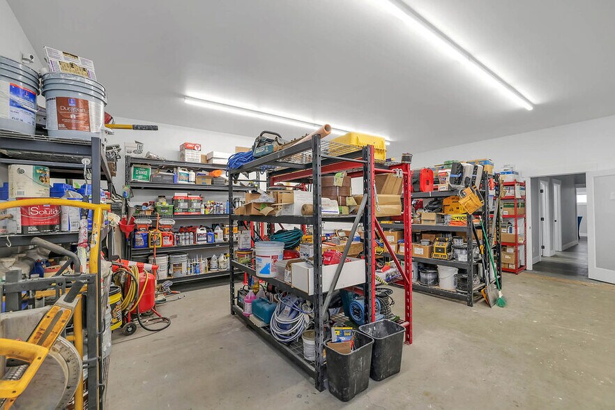 More Photos Of 105 E Jacob St, Mccall Service For Sale