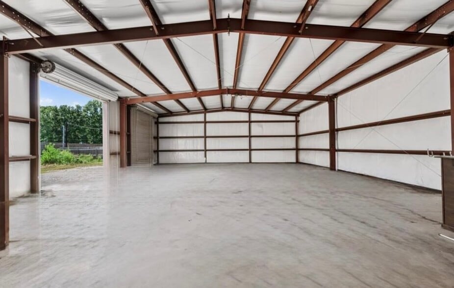 More Photos Of 12019 Beth Ln, Magnolia Light Distribution For Sale