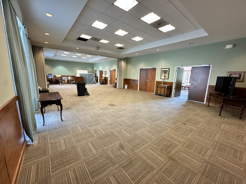 More Photos Of 508 Cook St, Kannapolis Funeral Home For Sale