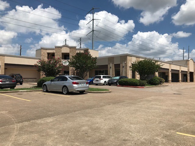 More Photos Of 6100-6198 Wilcrest Dr, Houston Unknown For Lease