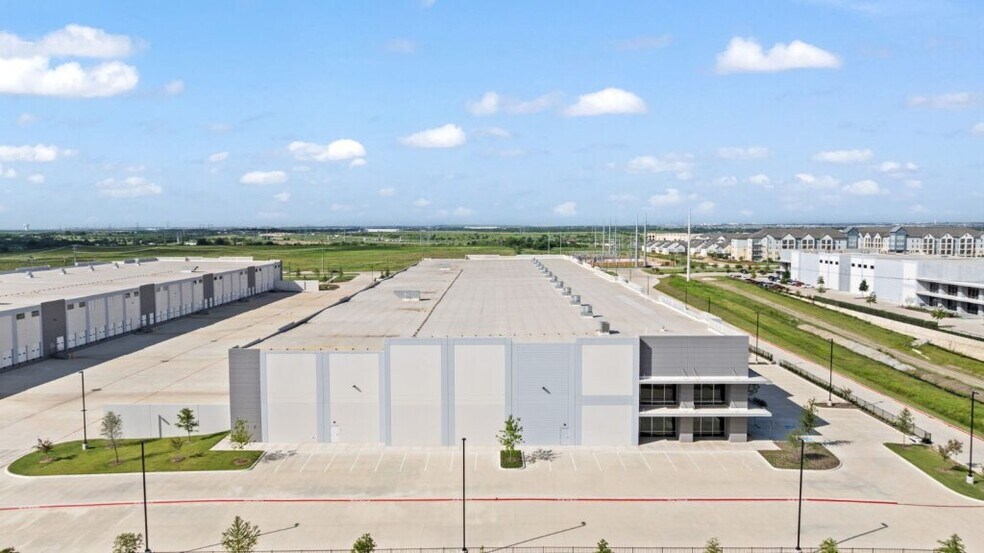 More Photos Of 3212 E Pecan St, Pflugerville Unknown For Lease