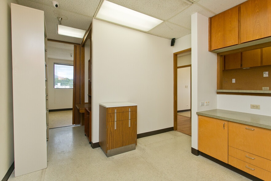 More Photos Of 321 N Kuakini St, Honolulu Medical For Sale