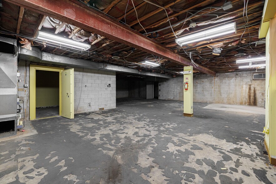 More Photos Of 15920 Old Frederick Rd, Woodbine Bank For Lease