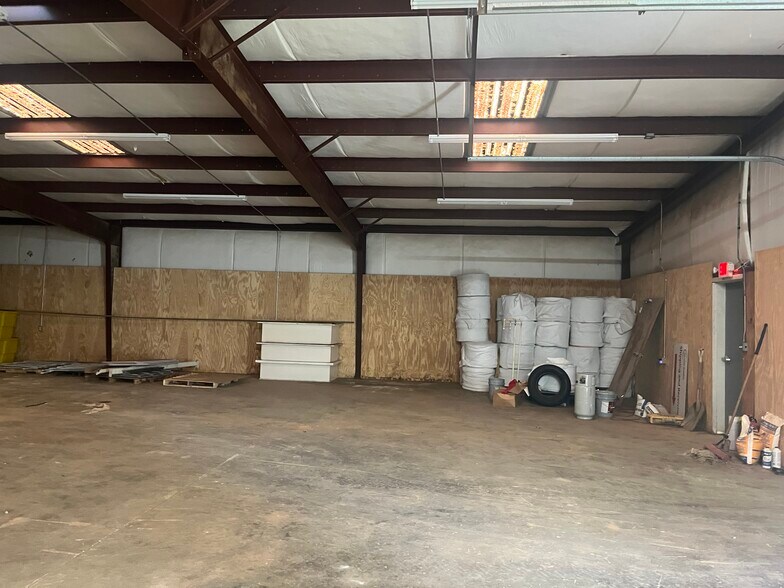 More Photos Of 2303 Beech st, Gaffney Light Distribution For Lease