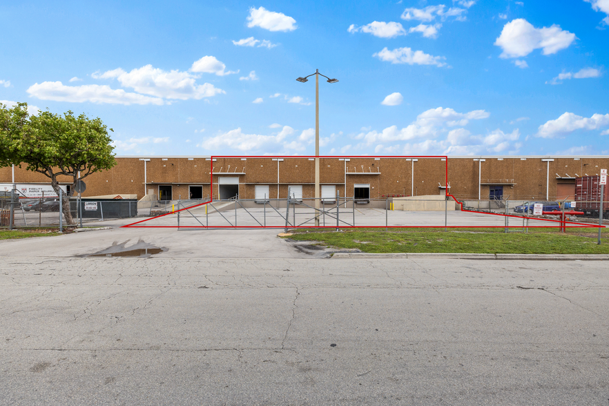 Primary Photo Of 12300 NW 32nd Ave, Miami Warehouse For Lease