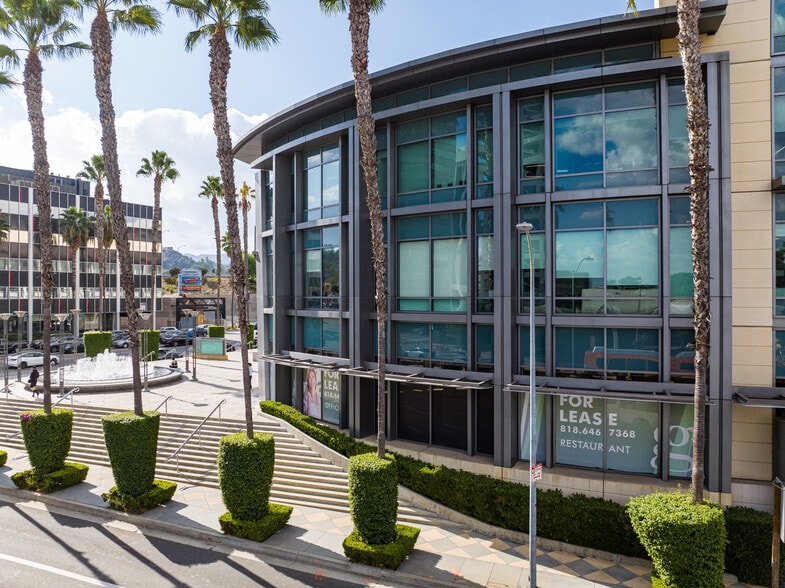 More Photos Of 15301 Ventura Blvd, Sherman Oaks Unknown For Lease