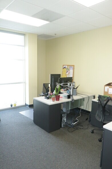 More Photos Of 2816 Columbia St, Torrance Light Distribution For Lease