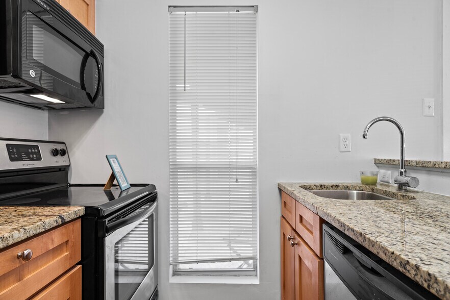 More Photos Of 2523 Durwood St, Austin Apartments For Sale
