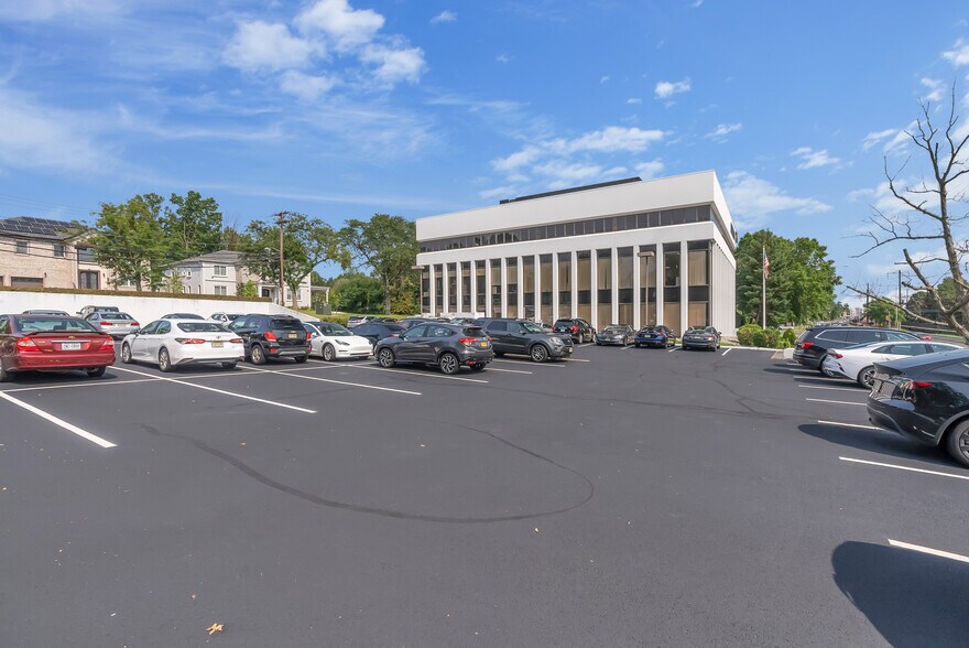 More Photos Of 75 Lincoln Hwy, Iselin Medical For Lease