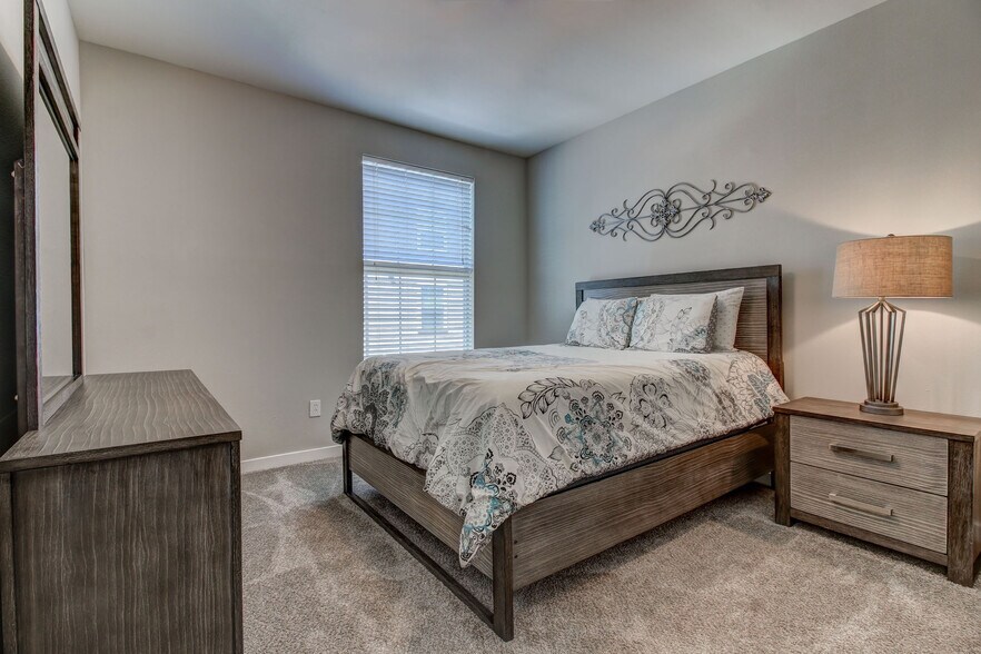 More Photos Of 1420 Annunciation St, New Orleans Apartments For Lease