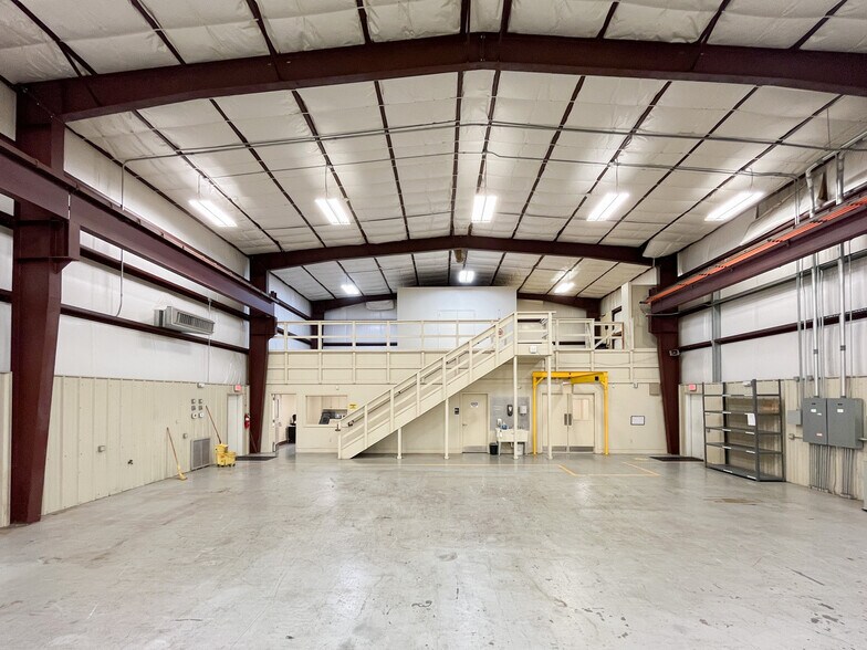 More Photos Of 205 Marcon Dr, Lafayette Manufacturing For Sale