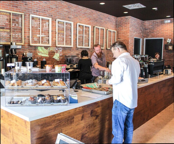 More Photos Of 14131 Midway Rd, Addison Office For Lease