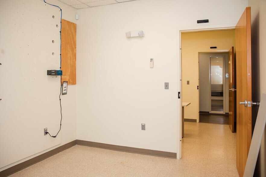 More Photos Of 101B Villa Dr, Daphne Medical For Lease