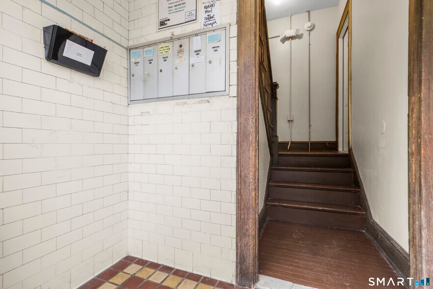 More Photos Of 36-38 School St, Hartford Apartments For Sale