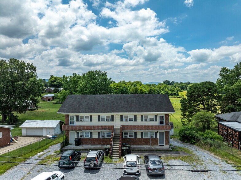 More Photos Of 3411 W Walnut St, Johnson City Apartments For Sale