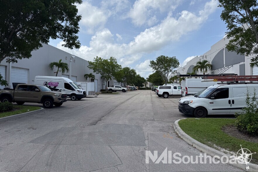 More Photos Of 534 Mercantile Pl, Port Saint Lucie Unknown For Lease
