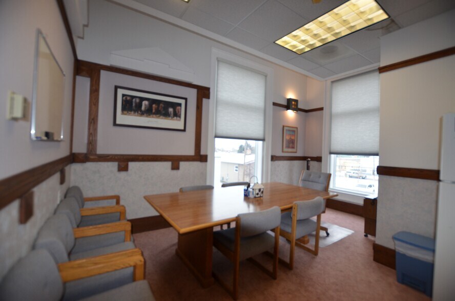 More Photos Of 4 S Idaho St, Dillon Office For Sale