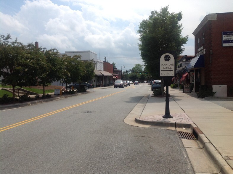 More Photos Of 133 N Main St, Kernersville Land For Sale