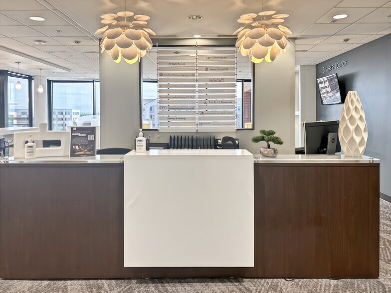 More Photos Of 7272 E Indian School Rd, Scottsdale Office For Lease