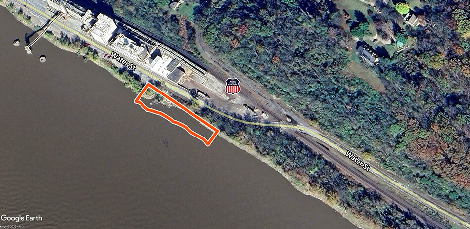 More Photos Of 550 Water St, Chester Land For Lease