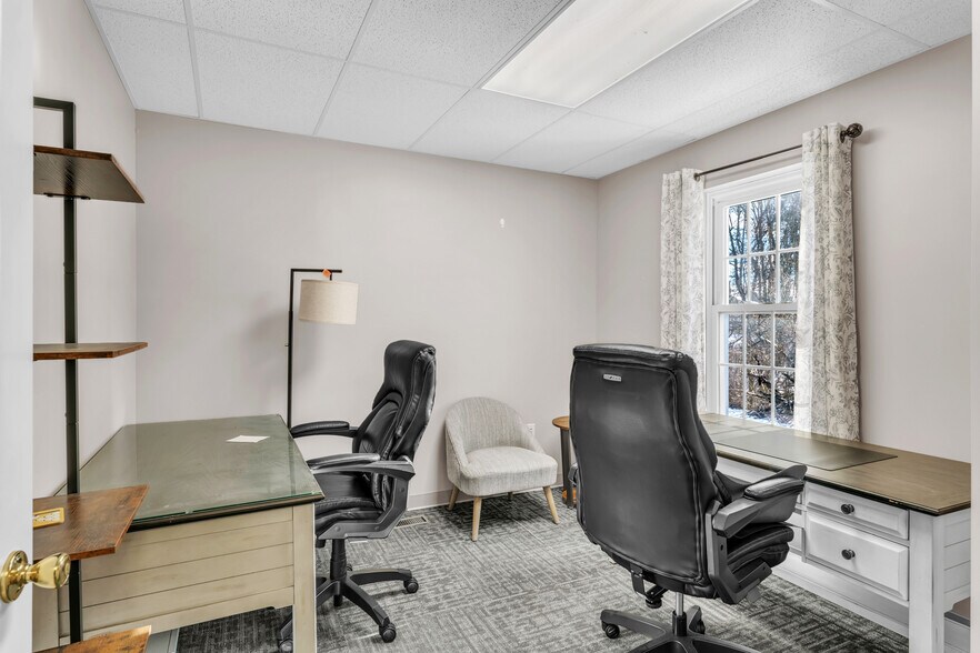 More Photos Of 800 College Hwy, Southwick Medical For Lease