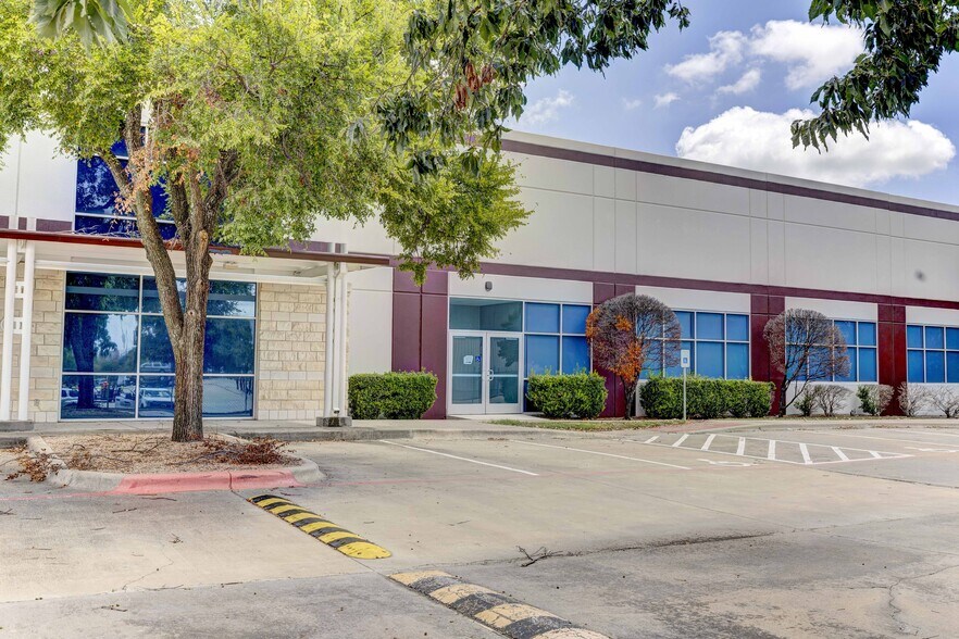 More Photos Of 9100 Hwy 290 E, Austin Research And Development For Sale