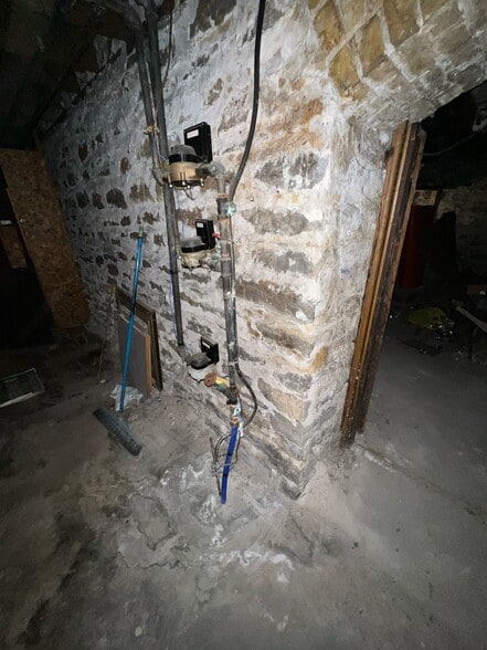 Primary Photo Of 2 Tayco St, Menasha Multifamily For Sale