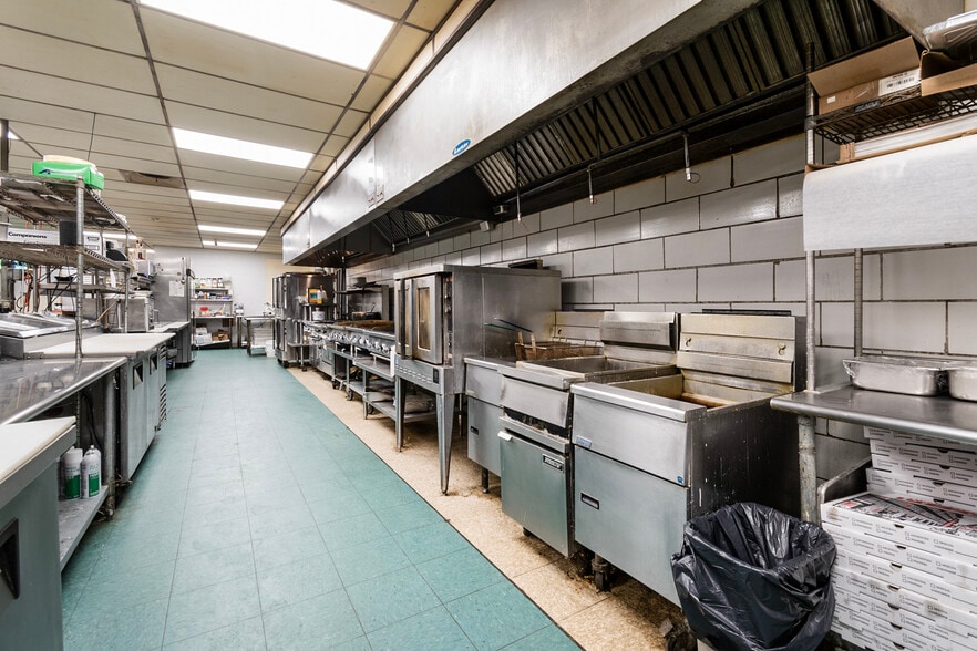 More Photos Of 425 Ridge Rd, Newton Falls Restaurant For Sale