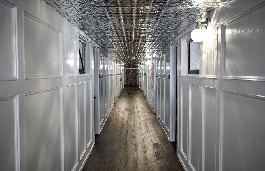 More Photos Of 202-208 W 4th St, Santa Ana Office For Lease