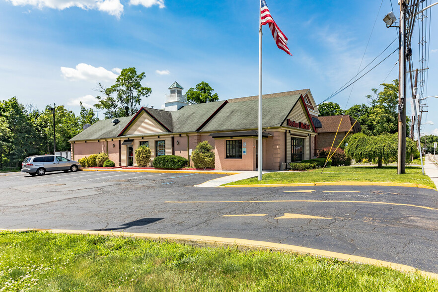 Primary Photo Of 20 Wyckoff Ave, Waldwick Restaurant For Lease