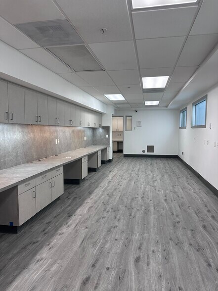 More Photos Of 8158 Beverly Blvd, Los Angeles Medical For Sale